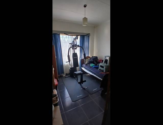 3 BEDROOM FREEHOLD FOR SALE IN PIONEER PARK